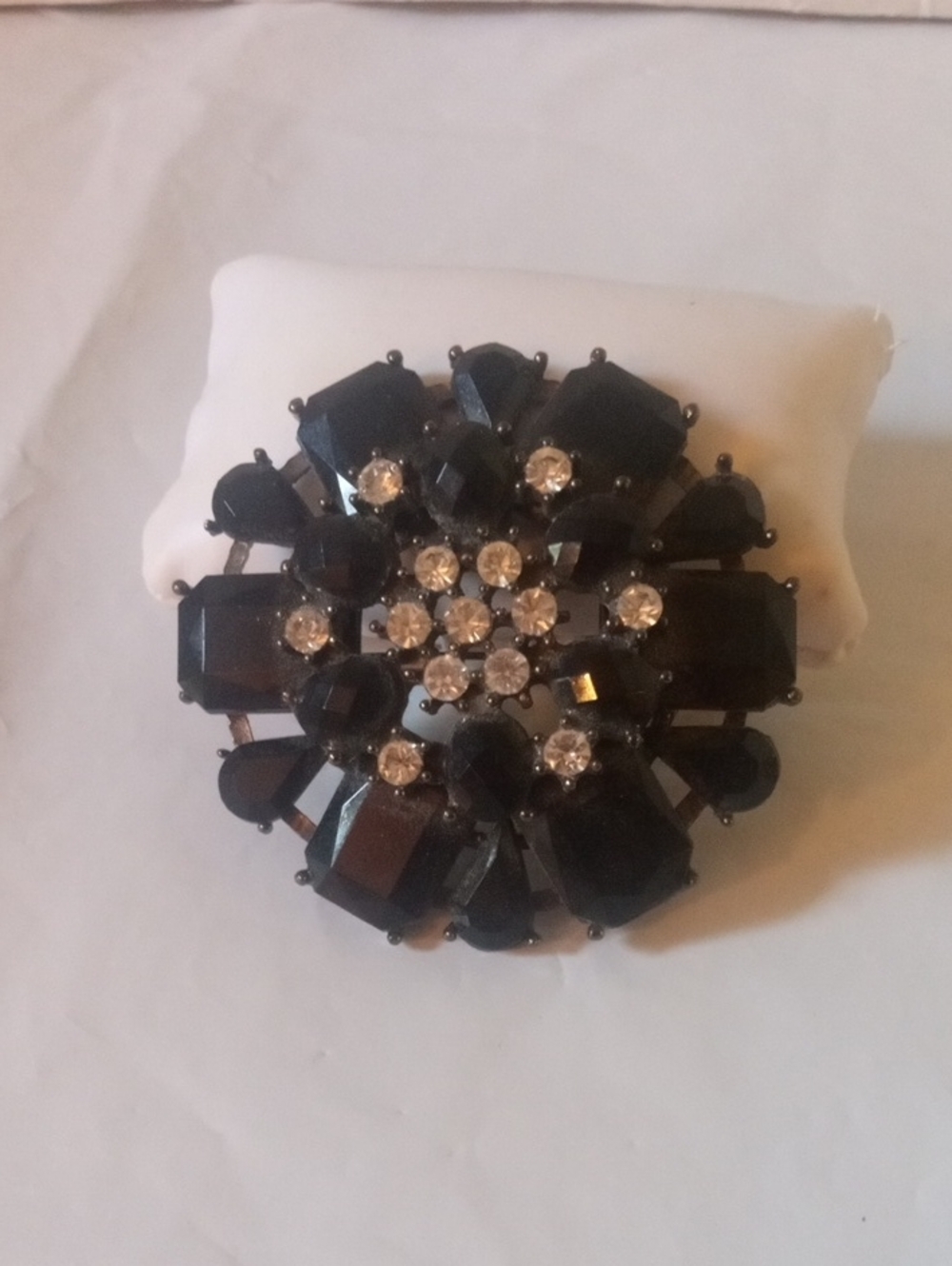 Broach Of jet And Rhinestones 2.5"